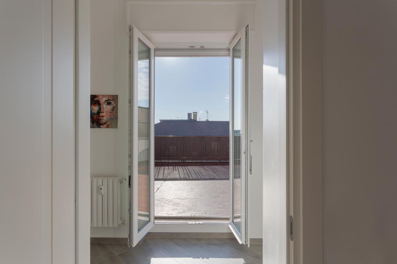 Amazing Terrace In Milan-Via Strambio Citta Studi Lägenhet Exteriör bild